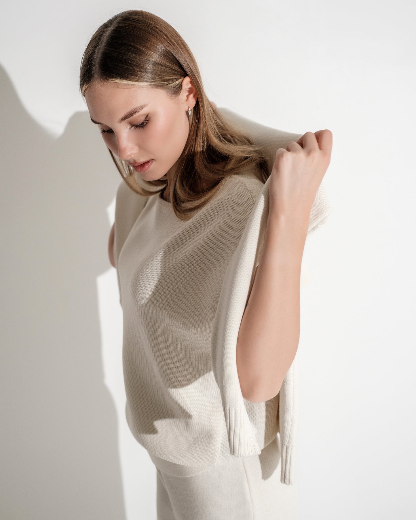 BOATNECKED- VEST
