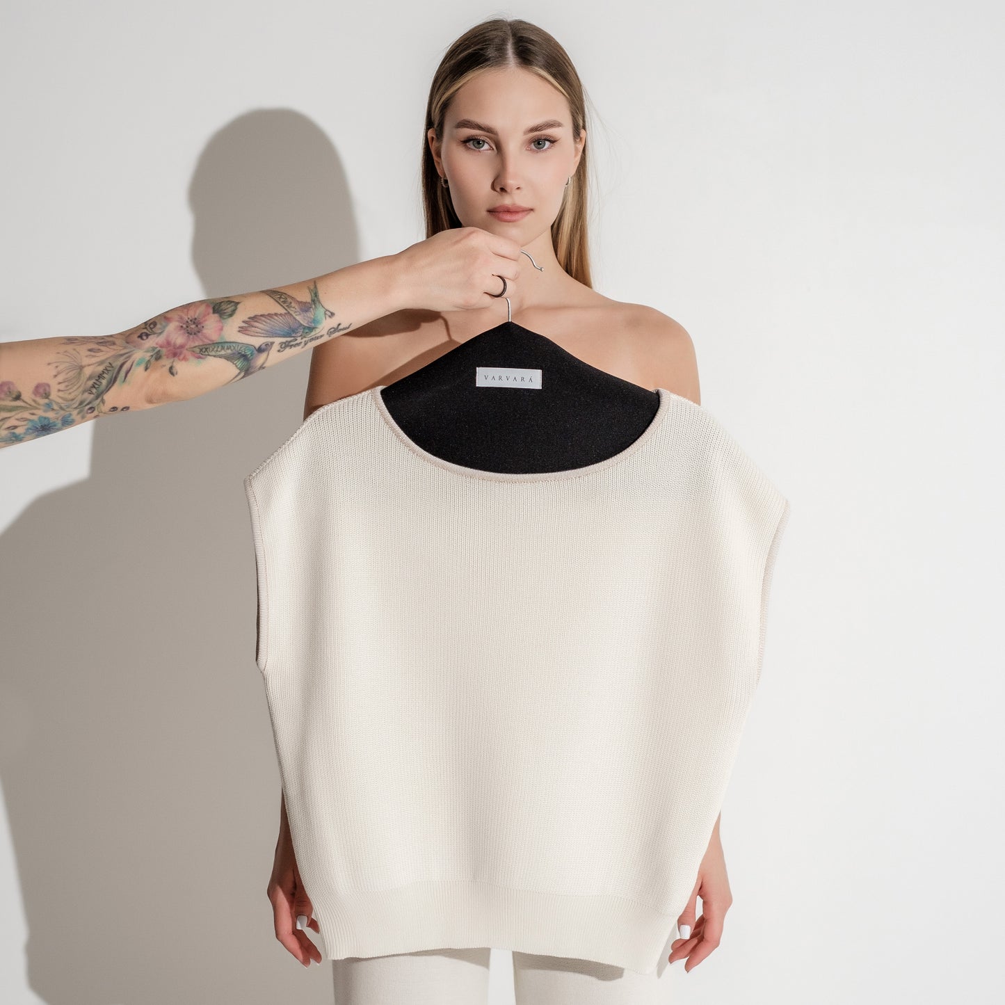 BOATNECKED- VEST