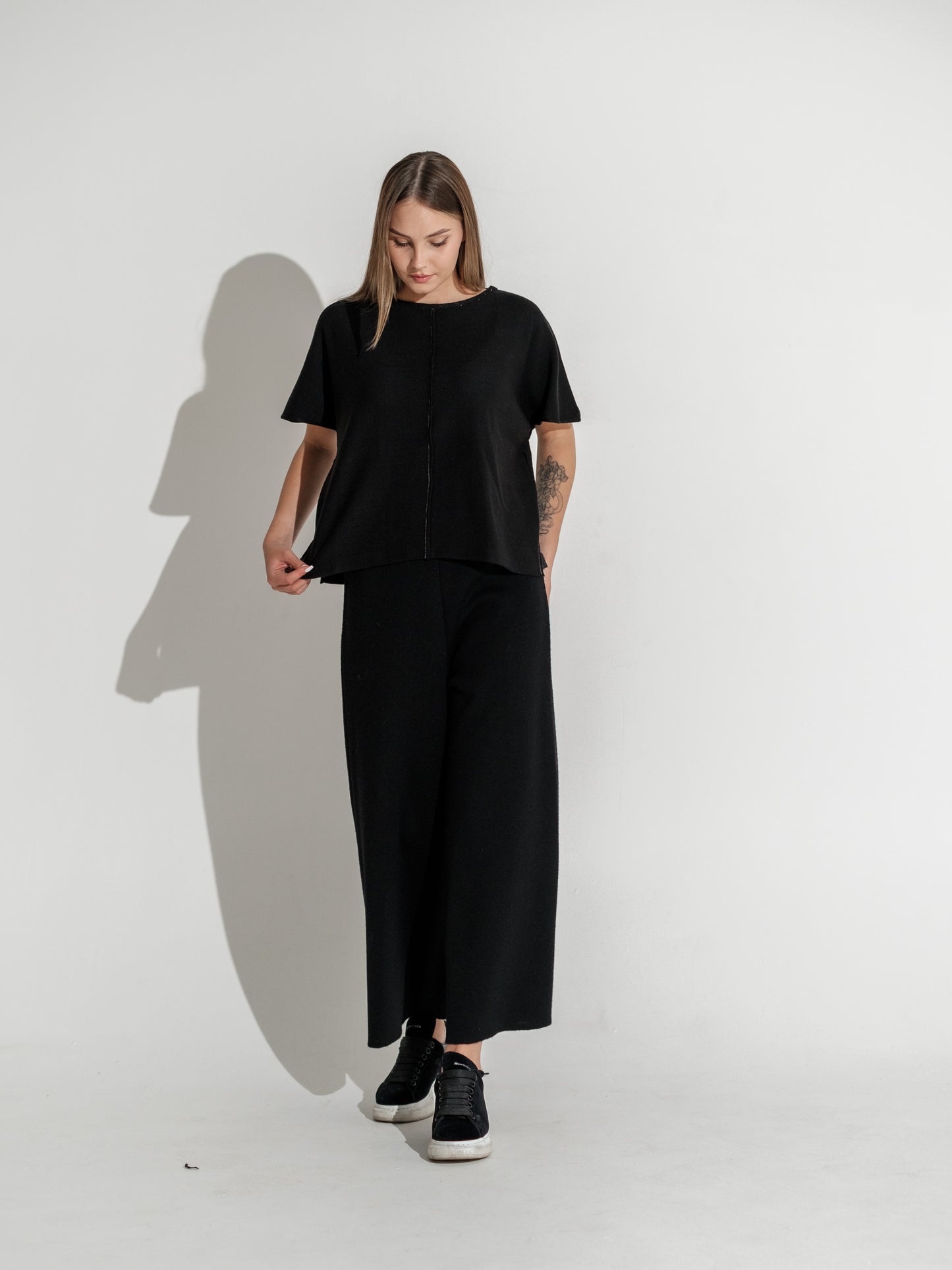 OFFICE TOP IN BLACK
