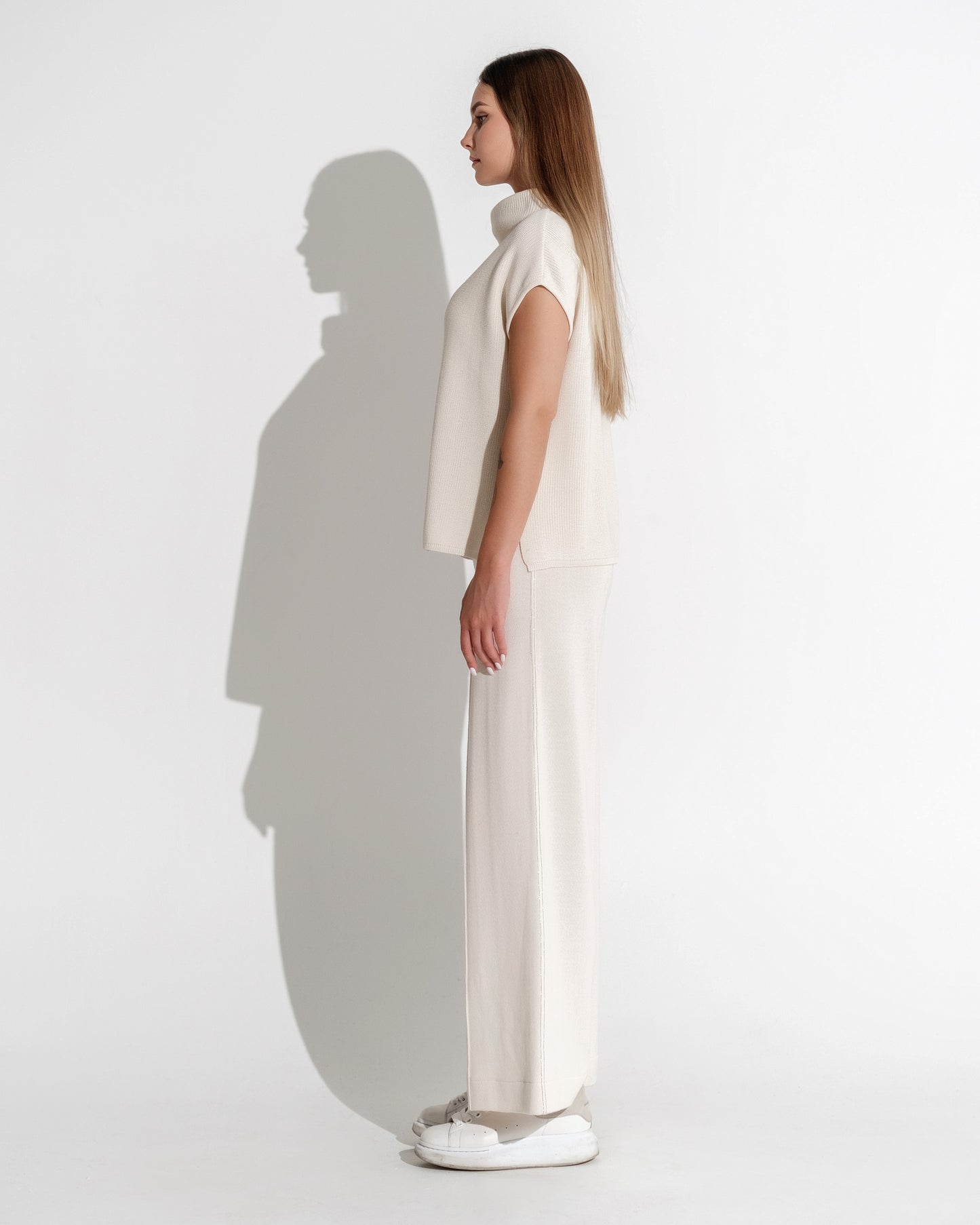 COWL NECKED STRAIGHT VEST