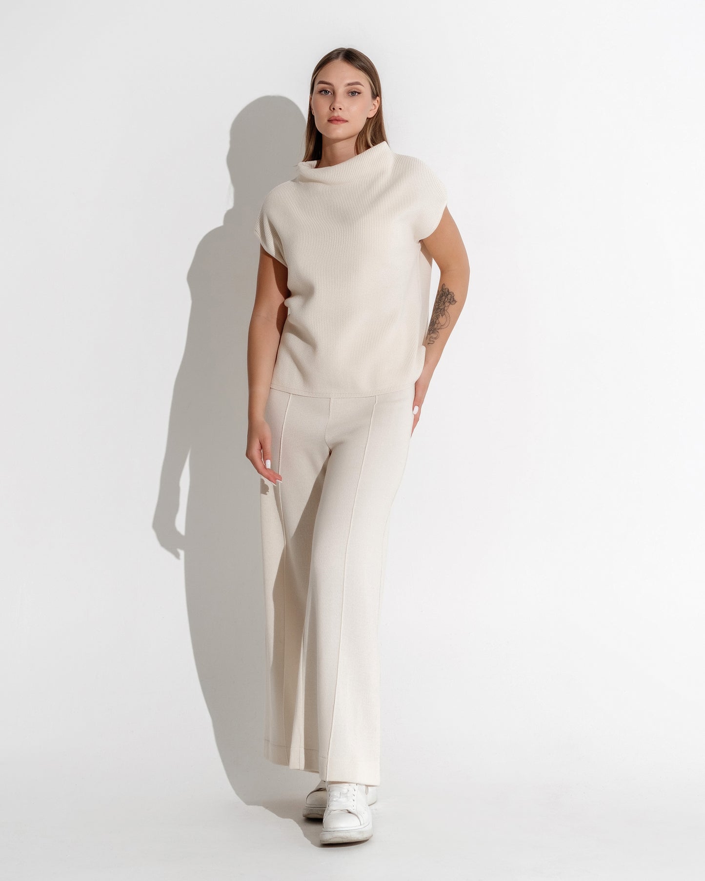 COWL NECKED STRAIGHT VEST