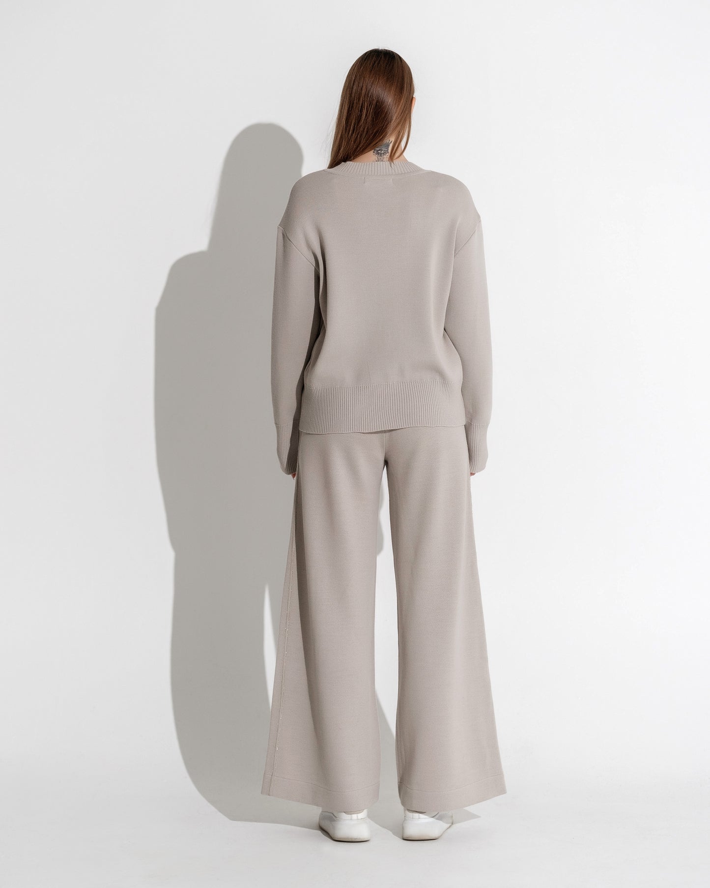 ROUND NECKED SHORT JUMPER