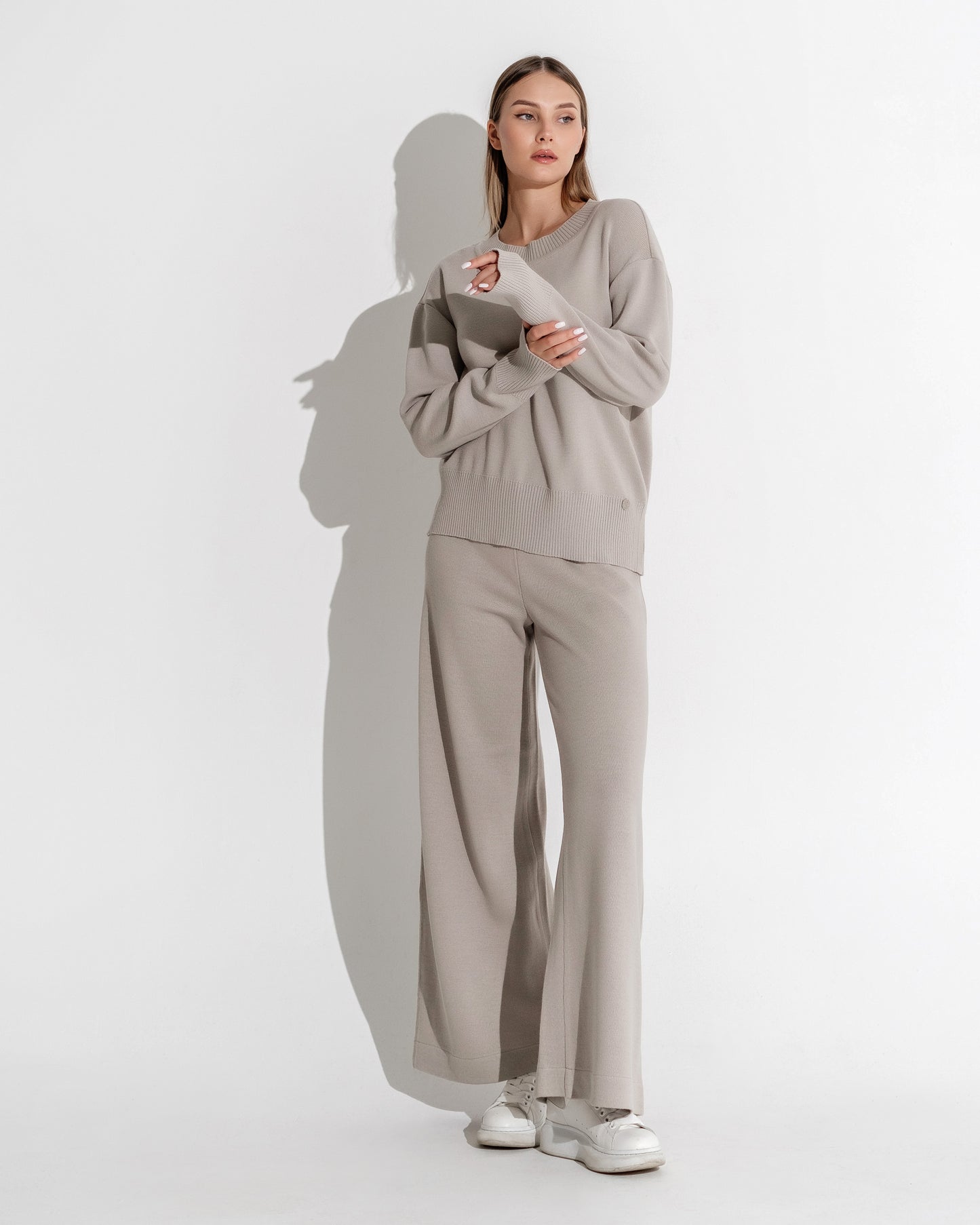 ROUND NECKED SHORT JUMPER
