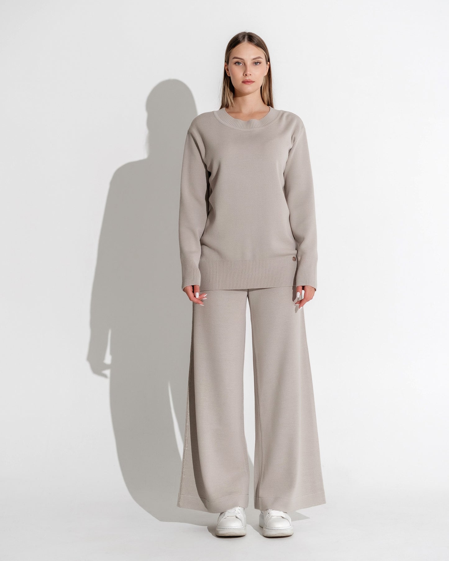 ROUND NECKED BASIC JUMPER
