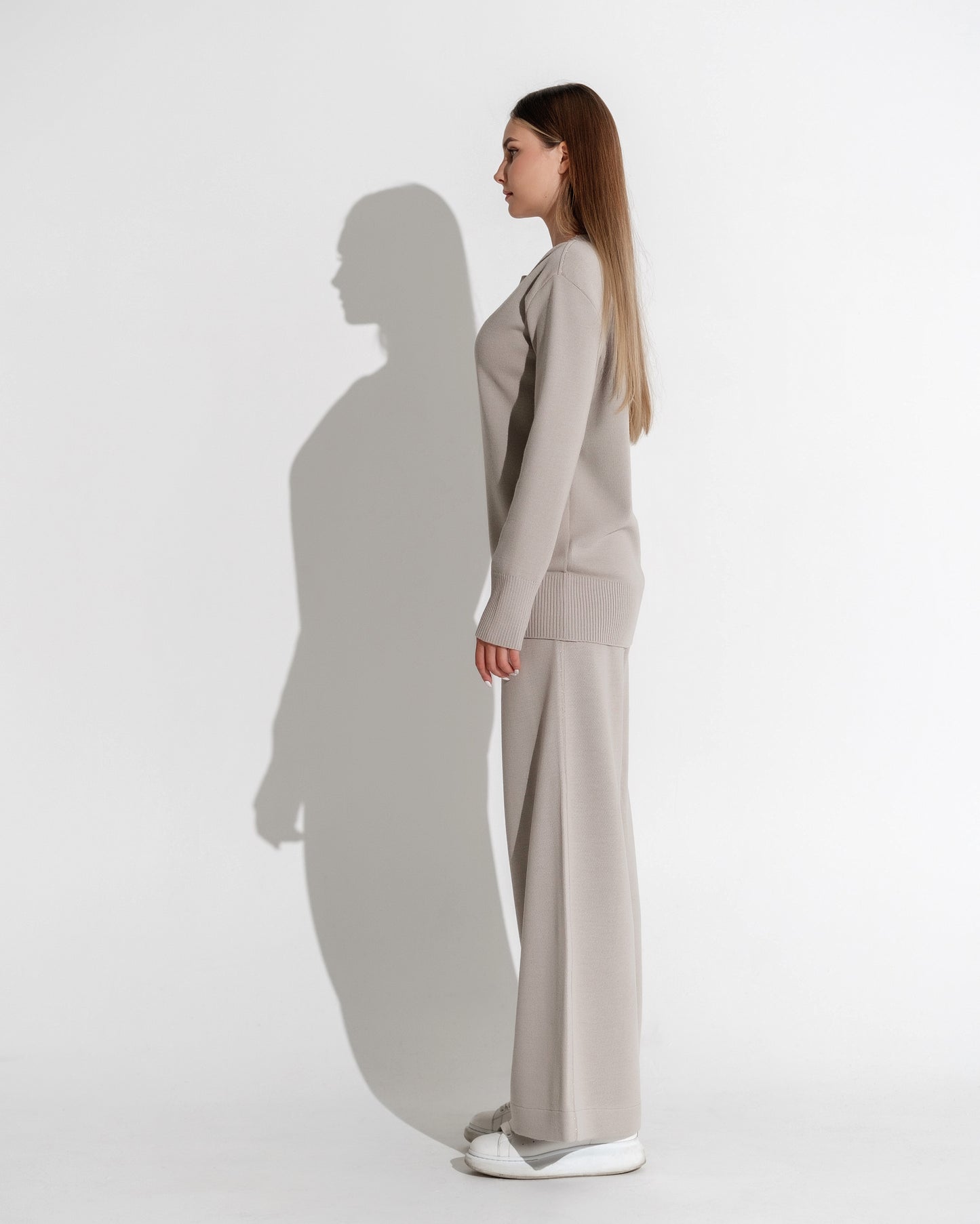 ROUND NECKED BASIC JUMPER