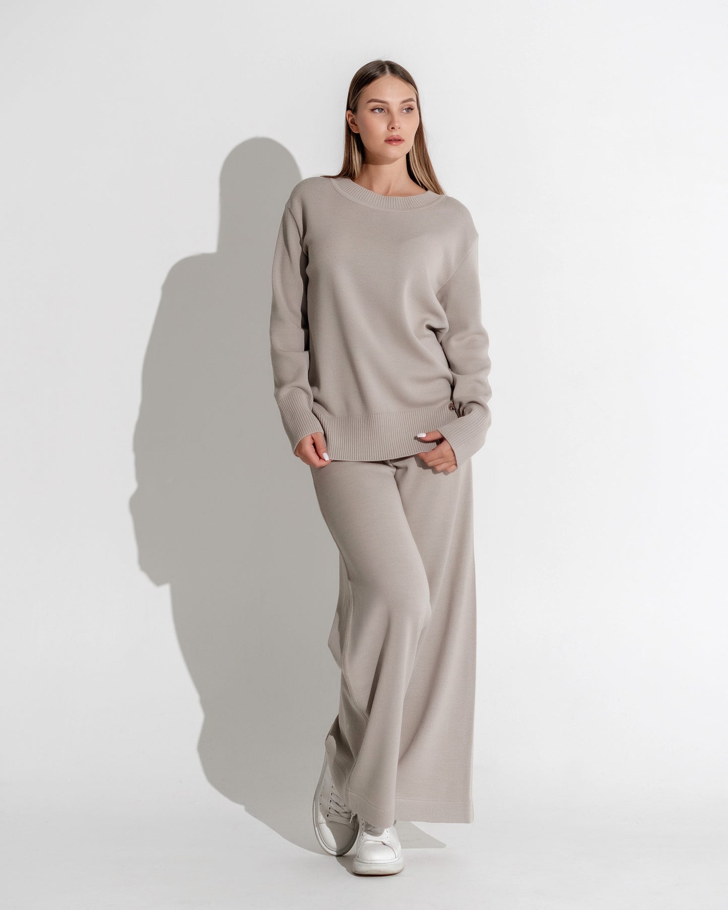 ROUND NECKED BASIC JUMPER