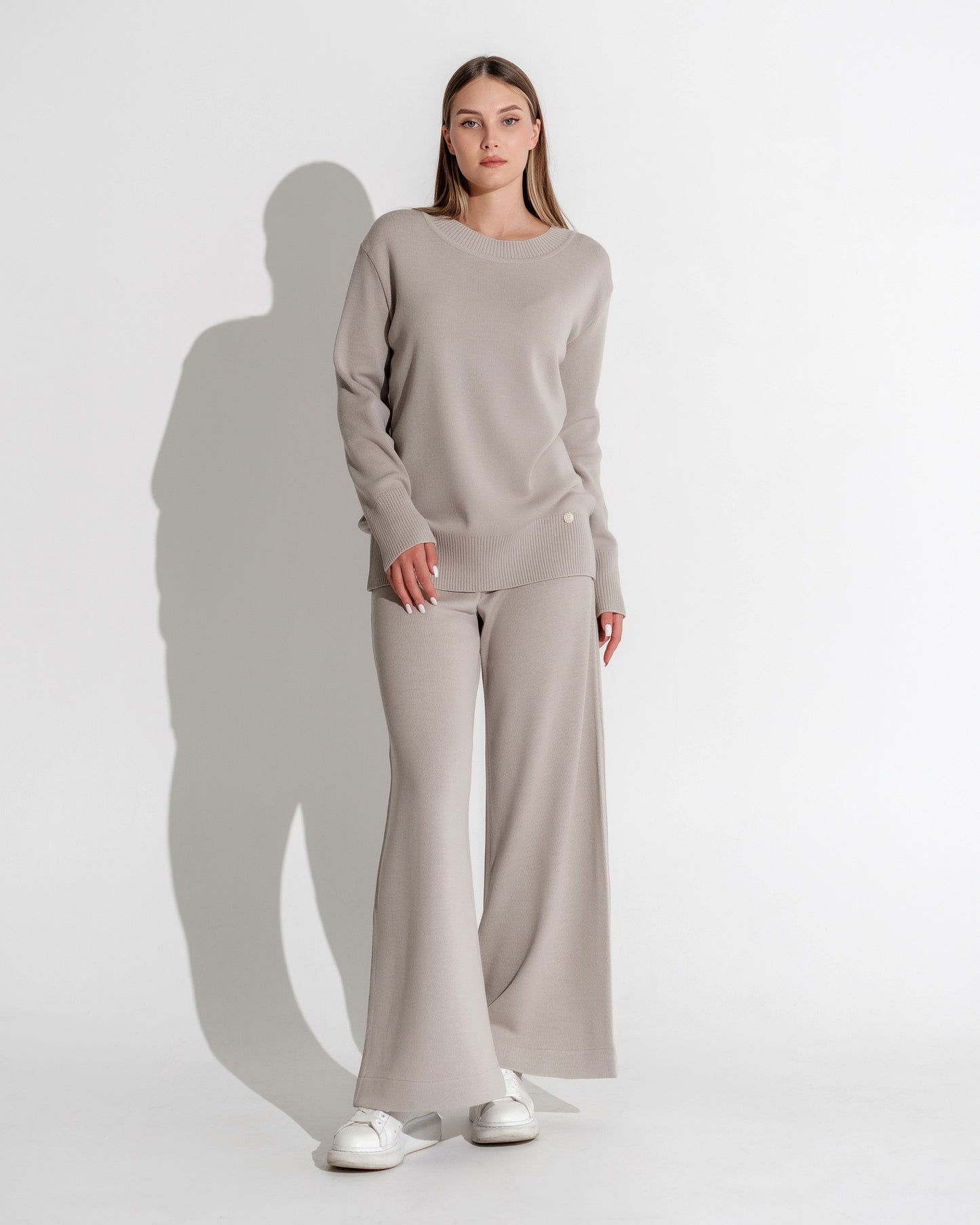 ROUND NECKED BASIC JUMPER