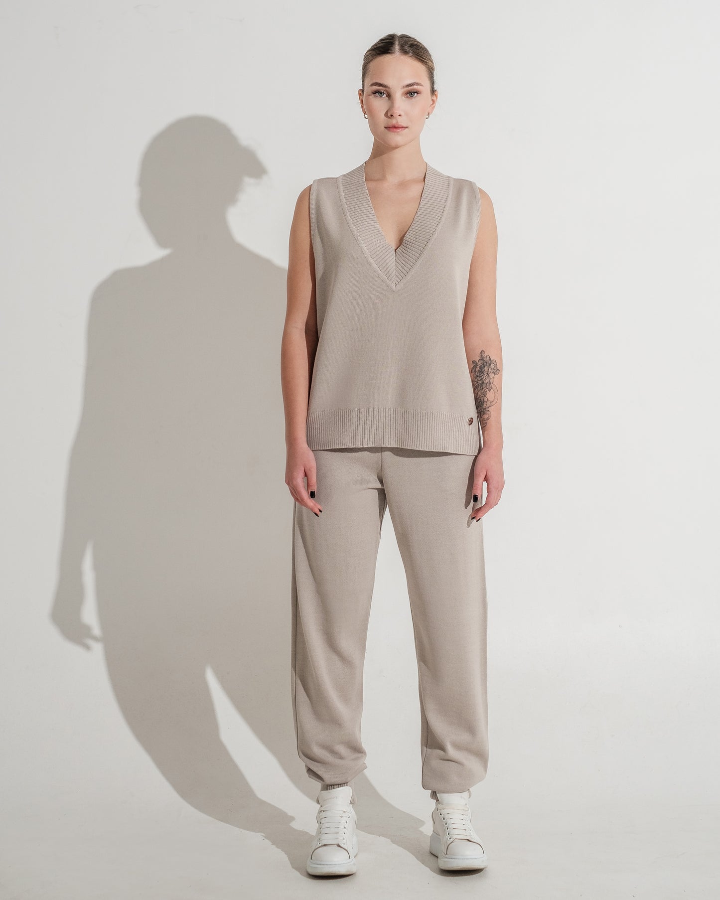 TRACK PANTS