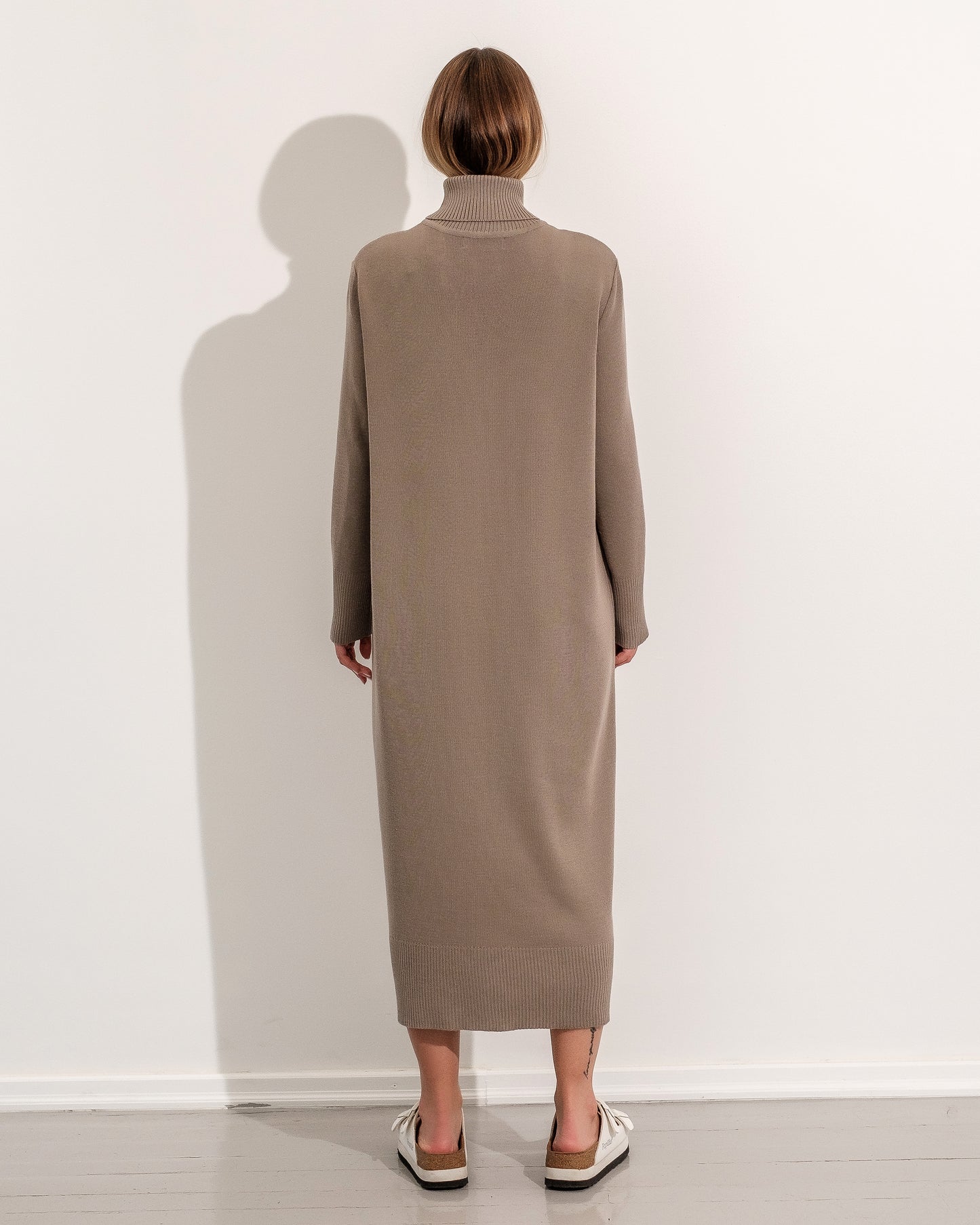 ROLL NECK DRESS in bordo