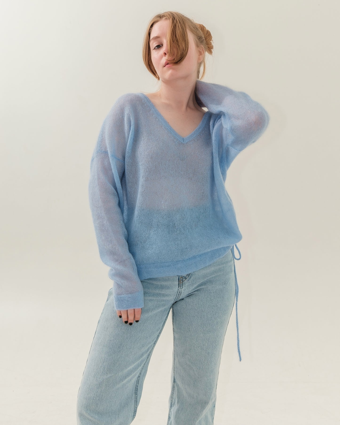 Lightweight sweater in sky blue